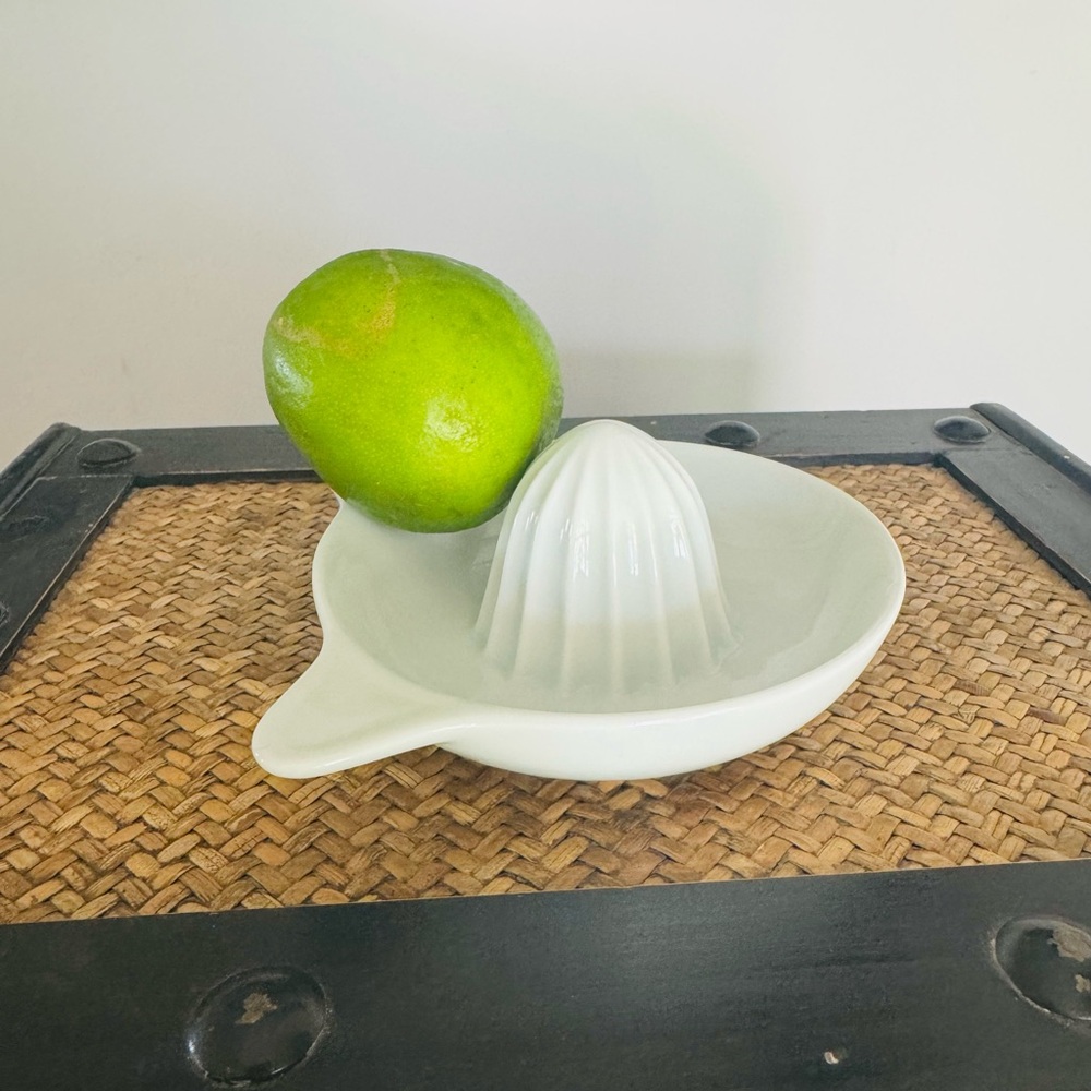 White Ceramic Citrus Juicer